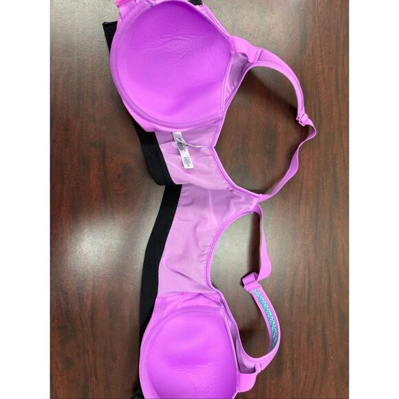 Victoria’s Secret X Sport Front Zip and Closure Sports Bra Size 38D - Picture 4 of 6